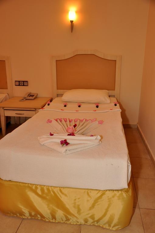 Club Dena Aparthotel Marmaris Room photo