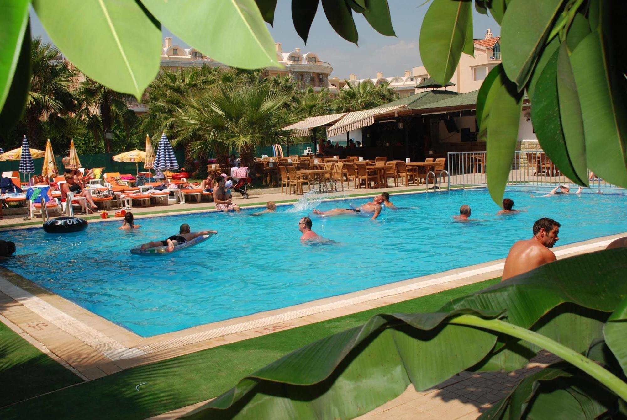 Club Dena Aparthotel Marmaris Exterior photo