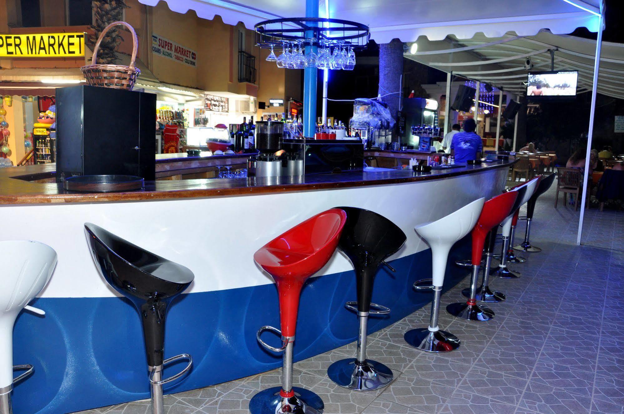 Club Dena Aparthotel Marmaris Exterior photo