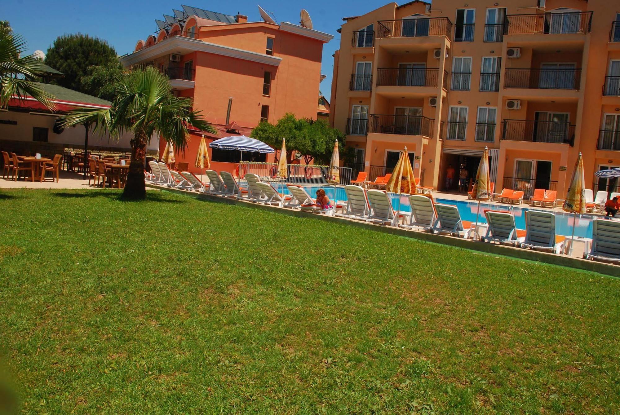Club Dena Aparthotel Marmaris Exterior photo