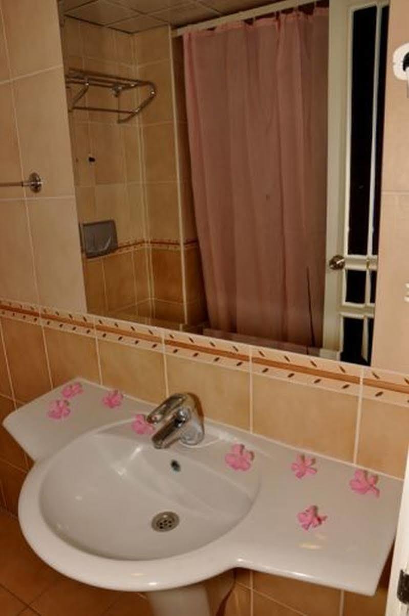 Club Dena Aparthotel Marmaris Exterior photo